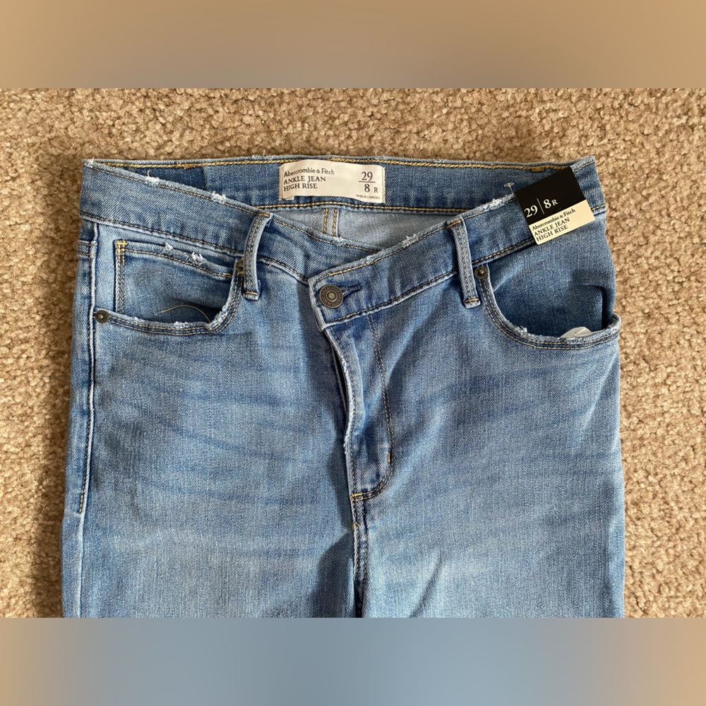 ABERCROMBIE CURVE LOVE with CRISS CROSS WAISTBAND